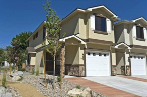 Group Retreat Modern Family Friendly 3 Bed 3 Bath 30 Mins From Lake Tahoe